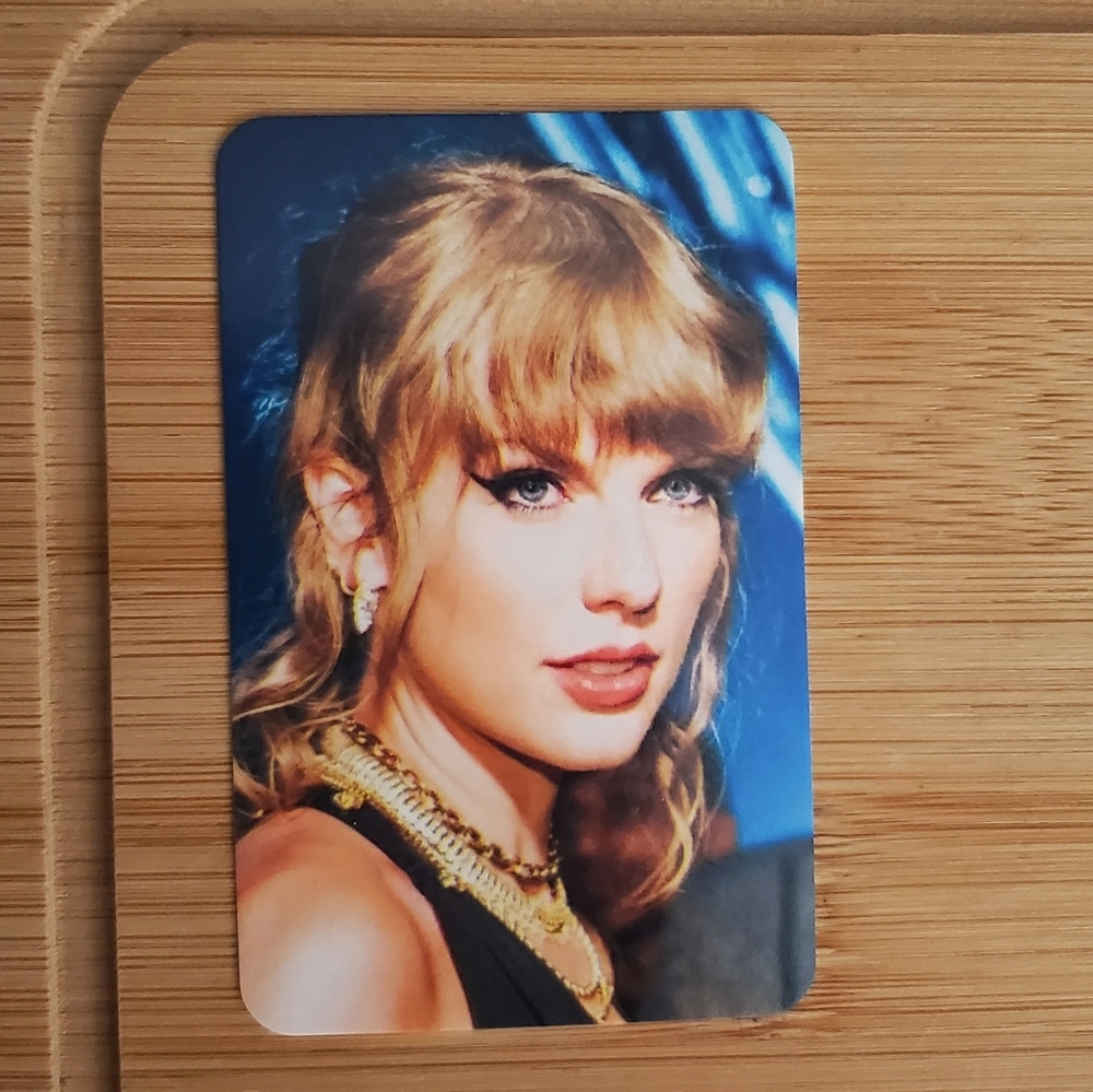 Taylor Swift Photo Card Set (8) - Picture 8 of 10